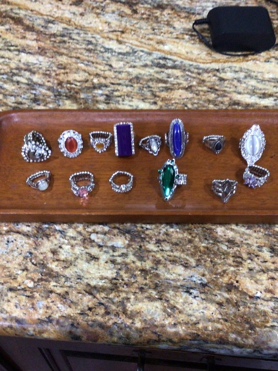 Jewelry - Lot of 14 great looking stretchy band rings. All in excellent shape